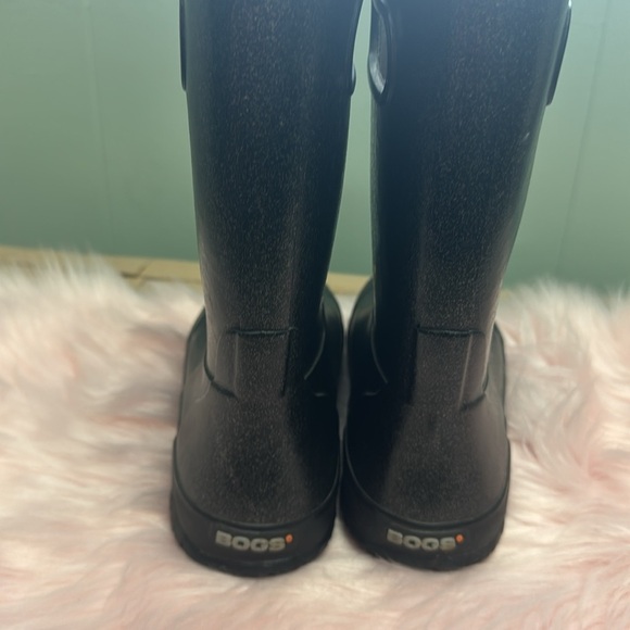 Bogs Shiny Black Kids Boots - Picture 4 of 5